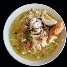 Soto ayam.